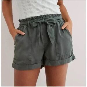 H&M Paper Bag High Waisted Tie Waist Belted, soft loose Shorts dark green